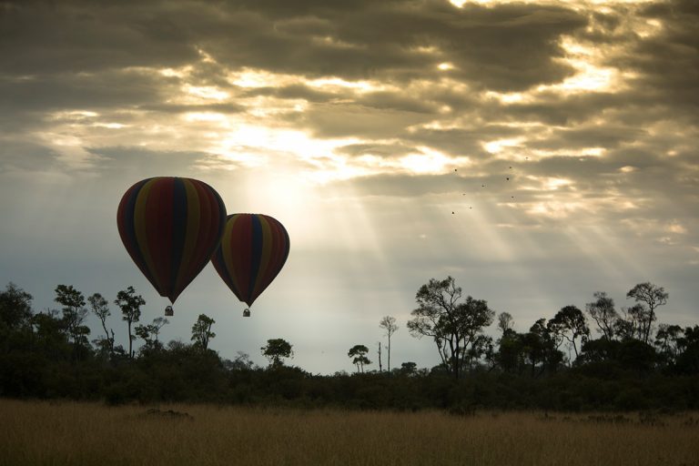 Ballooning under the Mara rays