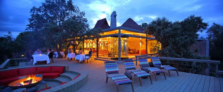 Dining by night